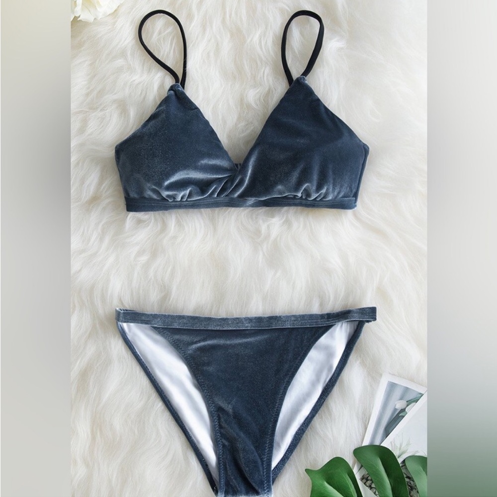 #6 Cupshe blue steel velvet swimsuit size medium nwt - Picture 5 of 9